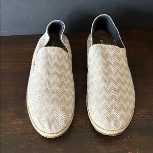 Patra Men's Tan Slip-On Loafers